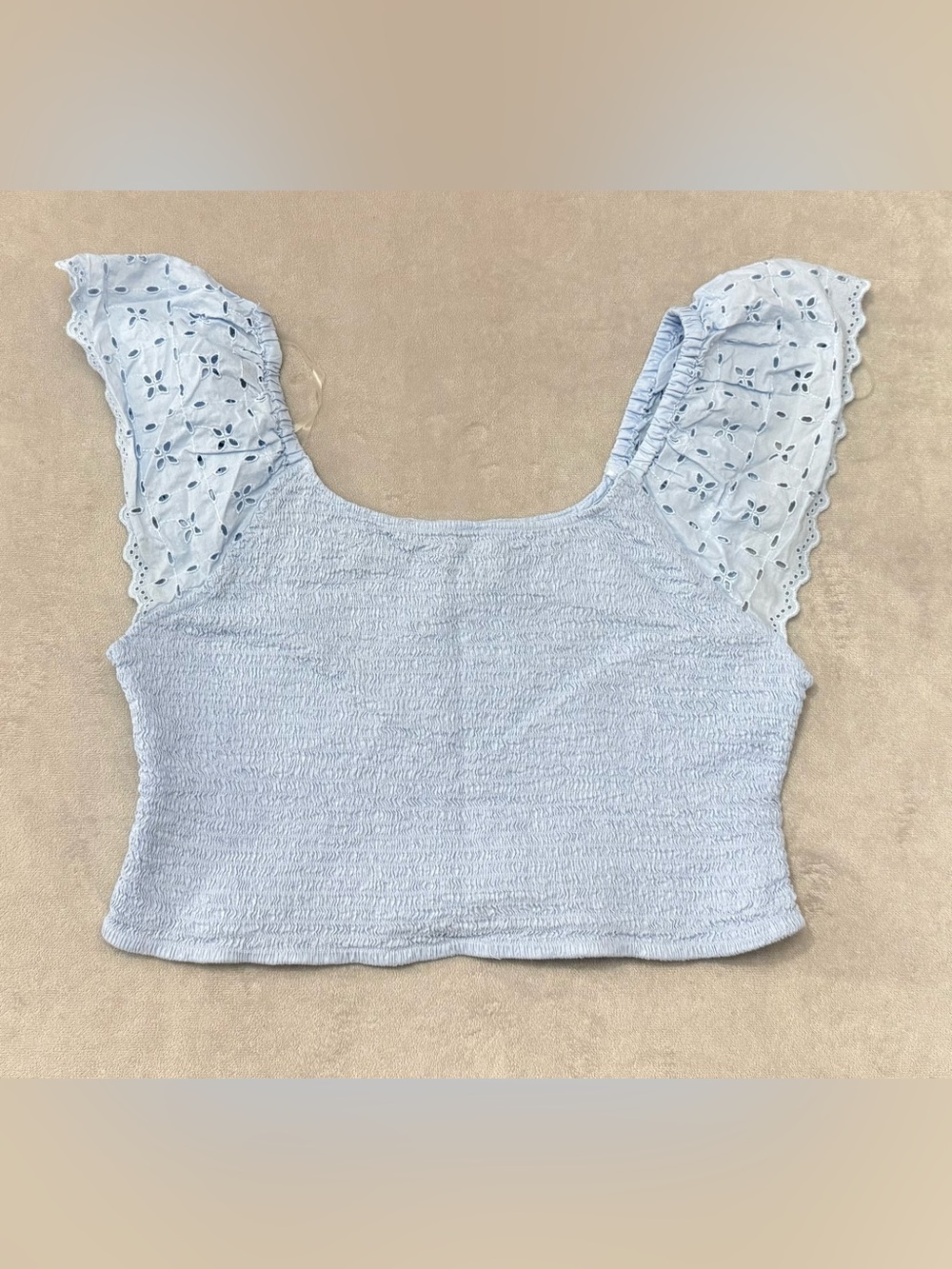 Universal Thread Women’s Smocked Eyelet Sleeve Crop Top Large Light Blue Cotton